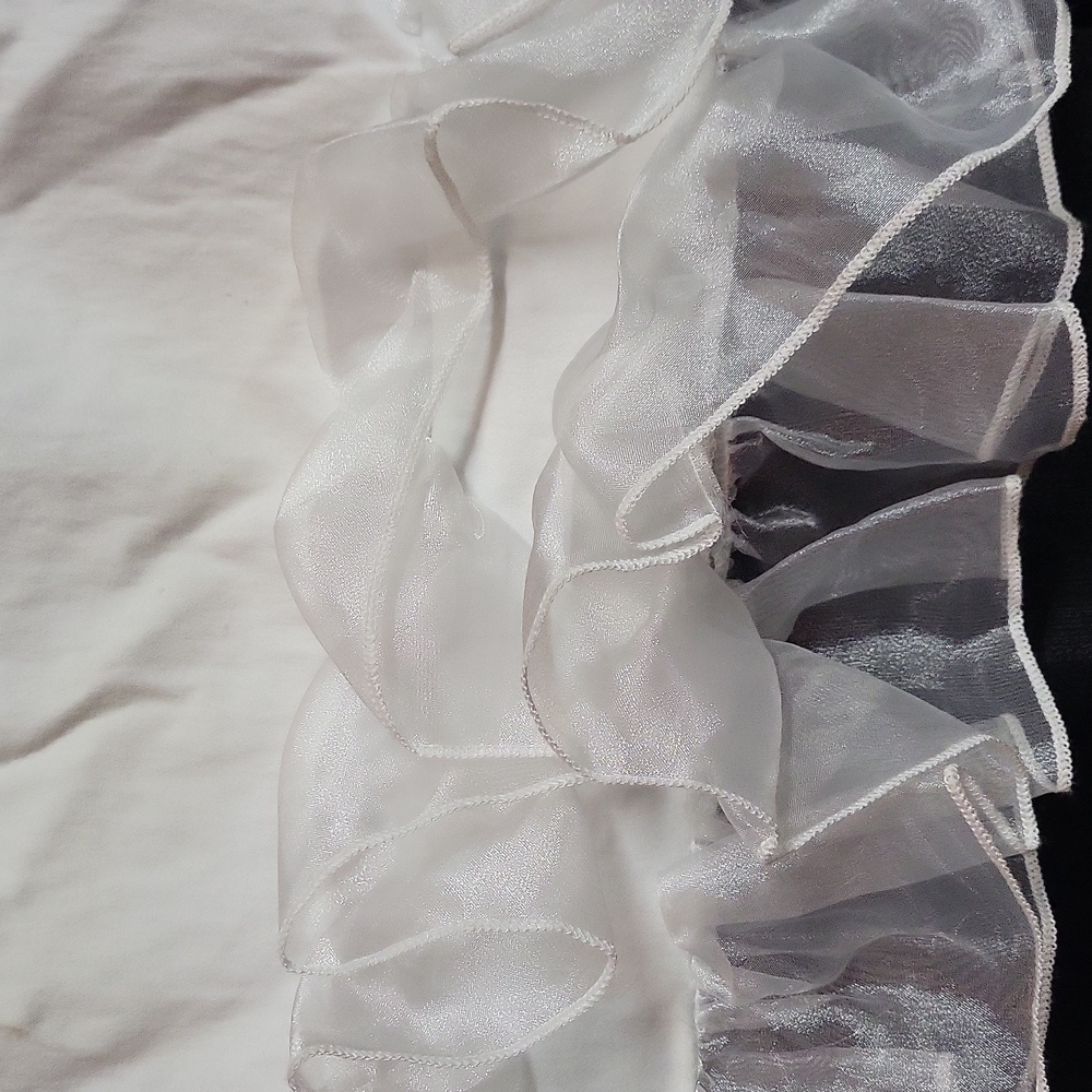 White Ruffle Skirt, Size L - Picture 4 of 7